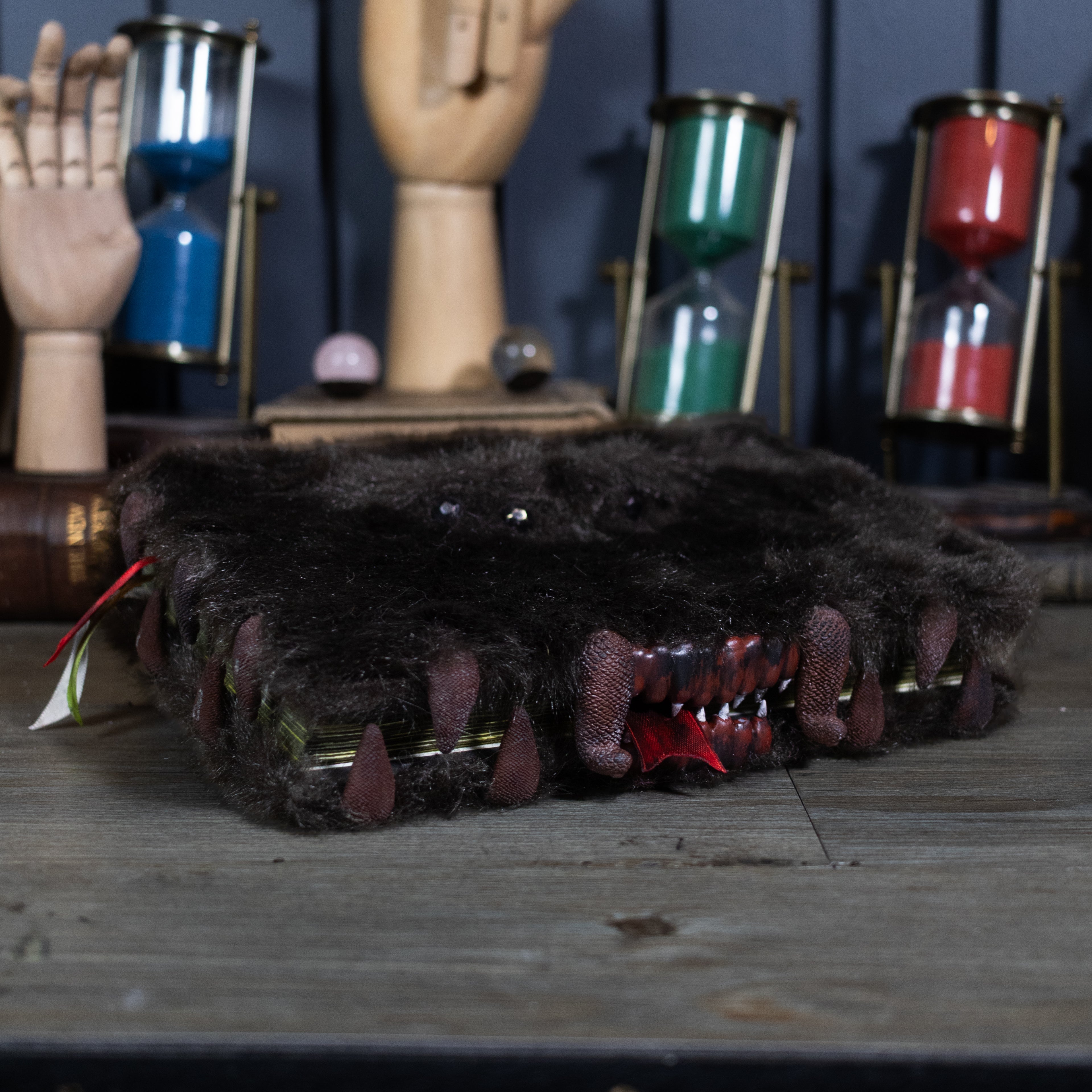 Monster Book. Mediano